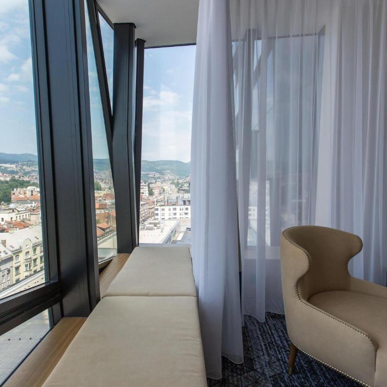Swissotel Sarajevo - Junior Suite - 3