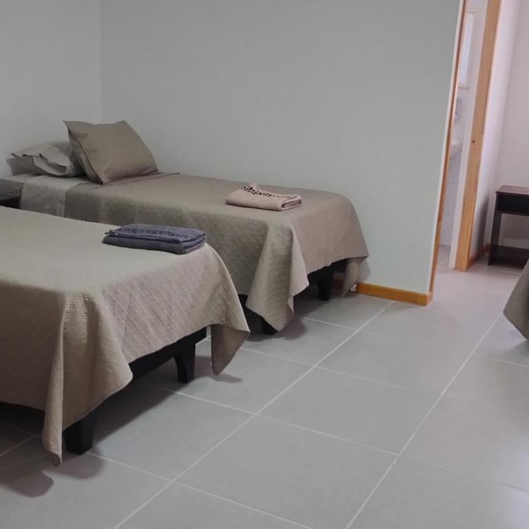 Hostal GYT - Quadruple Room - 6