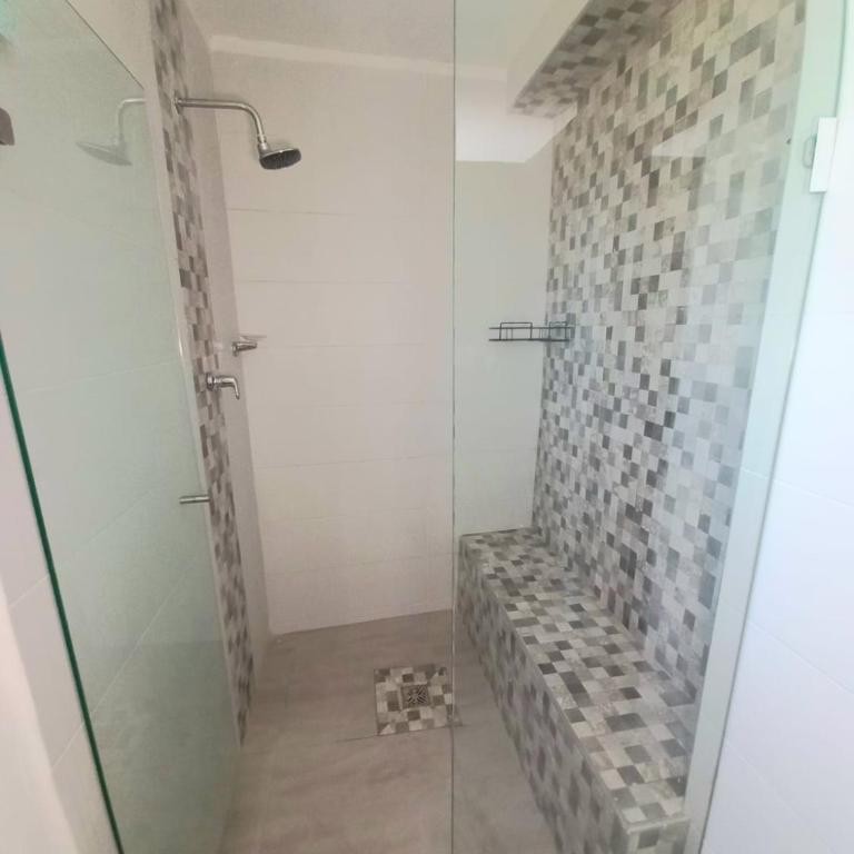 APARTAMENTO CENTRO BAHIA SANTA MARTA In - Habitación Doble con baño privado - 5