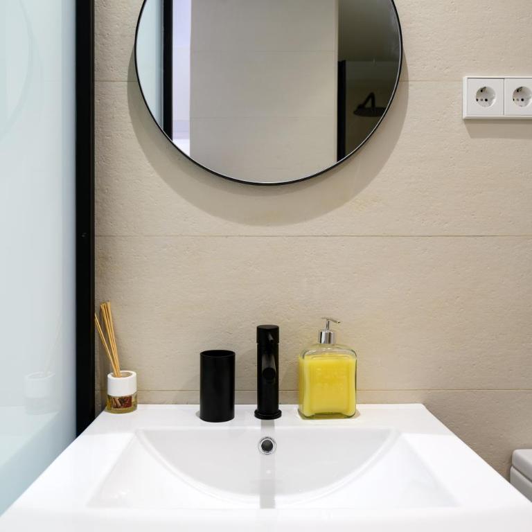 De Diseño, Centrico- 6 min a pie Madrid Rio - Apartamento de 1 dormitorio - 32