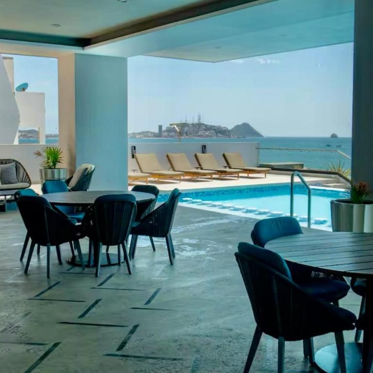 Sunlit & Sea View - Two-Bedroom Apartment - 5
