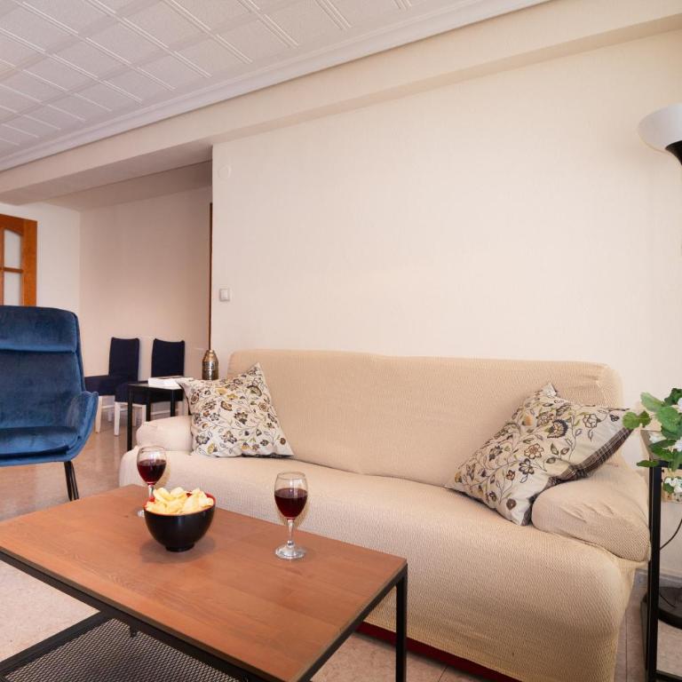 Encanto sevillano en La Macarena Ideal para familias y amigos - Apartamento - 9