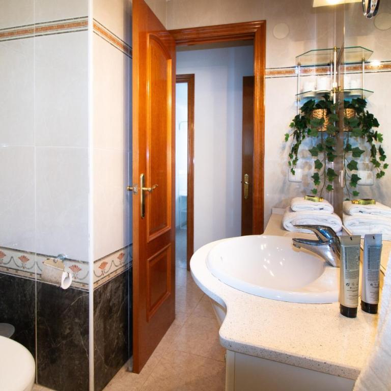 Encanto sevillano en La Macarena Ideal para familias y amigos - Apartamento - 26