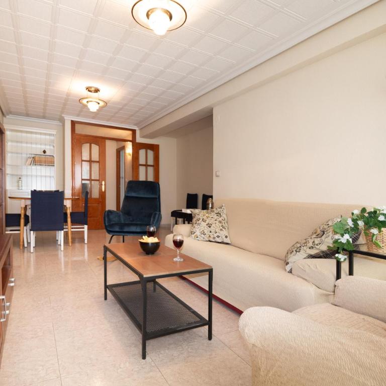 Encanto sevillano en La Macarena Ideal para familias y amigos - Apartamento - 1