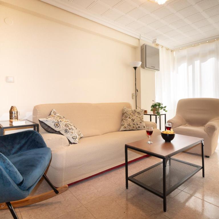Encanto sevillano en La Macarena Ideal para familias y amigos - Apartamento - 14