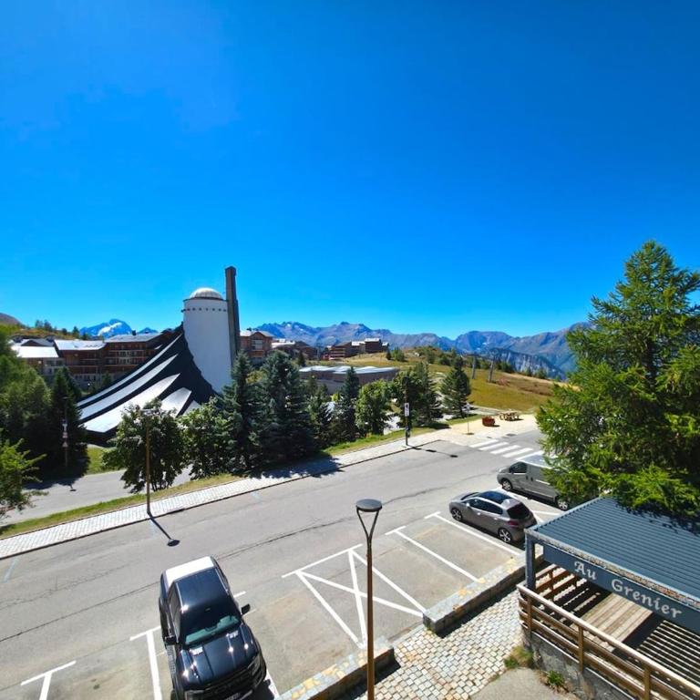 Rare - T4 rénové plein centre avec garage - Apartment mit 3 Schlafzimmern - 28