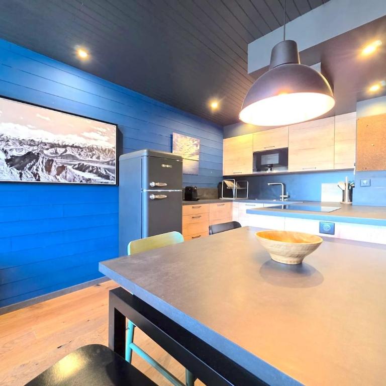Rare - T4 rénové plein centre avec garage - Apartment mit 3 Schlafzimmern - 32