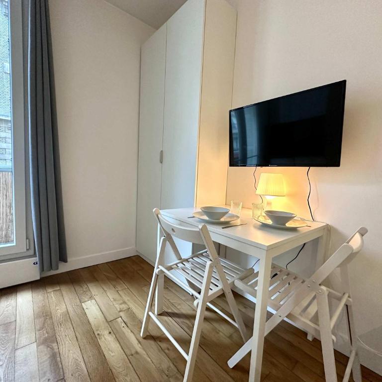 New 413 Suite Henri - Cosy Apartment Paris Center - Studio - 6