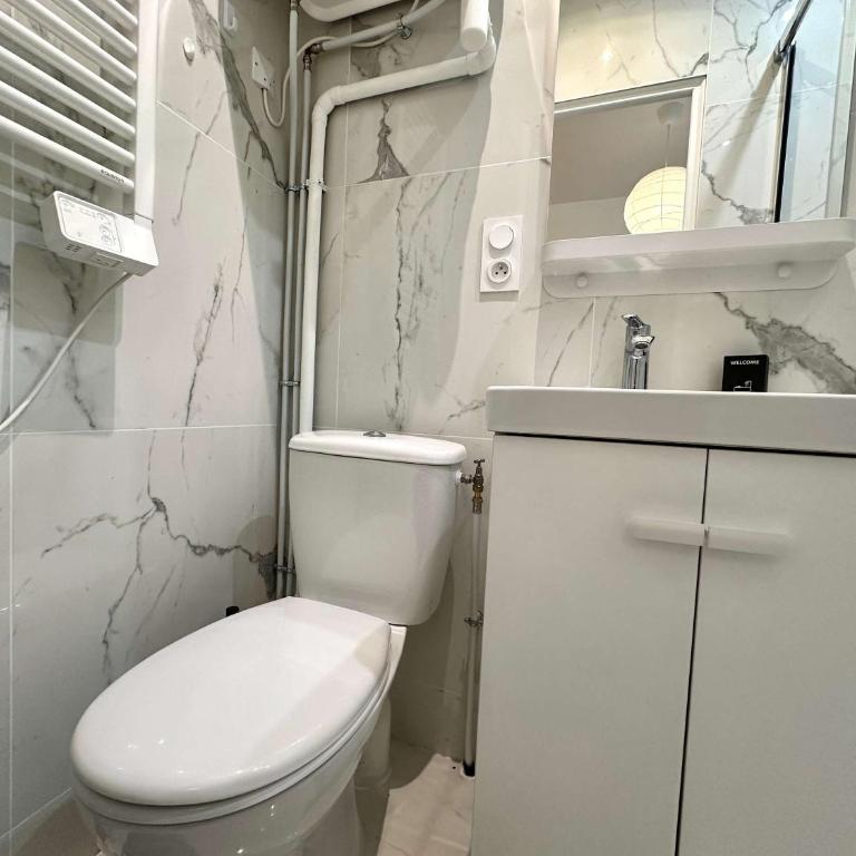 New 413 Suite Henri - Cosy Apartment Paris Center - Studio - 8