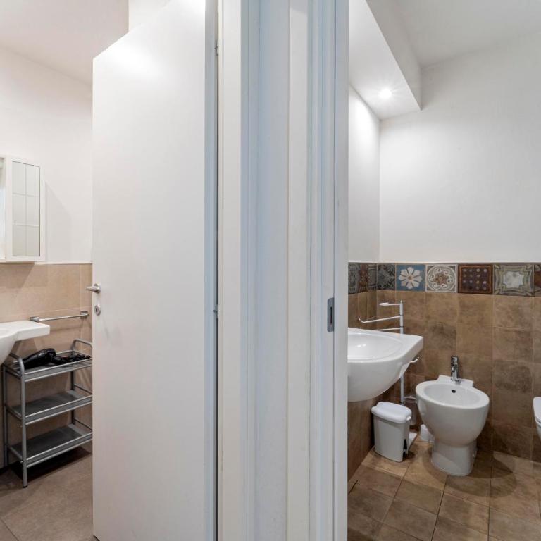 UNYCA - Spacious 2 bedroom Apartment in Florence - Appartamento con 2 Camere da Letto - 22