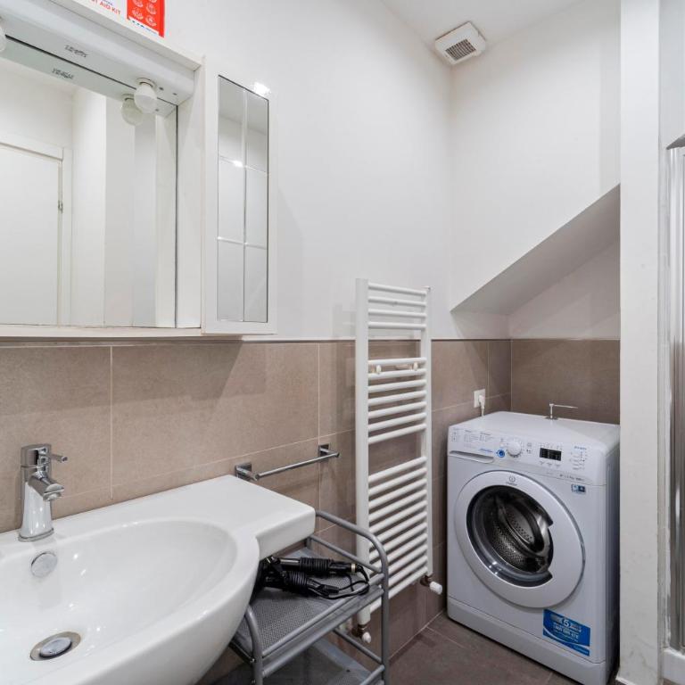 UNYCA - Spacious 2 bedroom Apartment in Florence - Appartamento con 2 Camere da Letto - 17