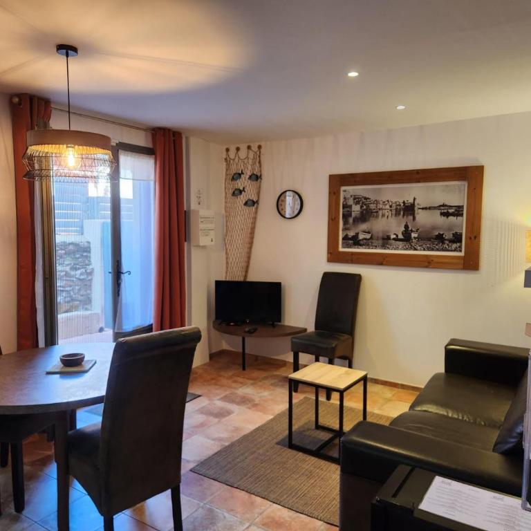 Idéal famille et amis, 2 logements en 1 maison, patio privé, parking, quartier des peintres et plages à pieds - Casa de 3 dormitorios - 23