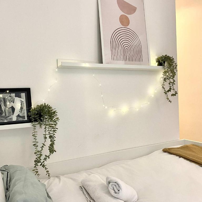 New 422 Suite Louis - Cosy Apartment Paris Center - Studio - 6