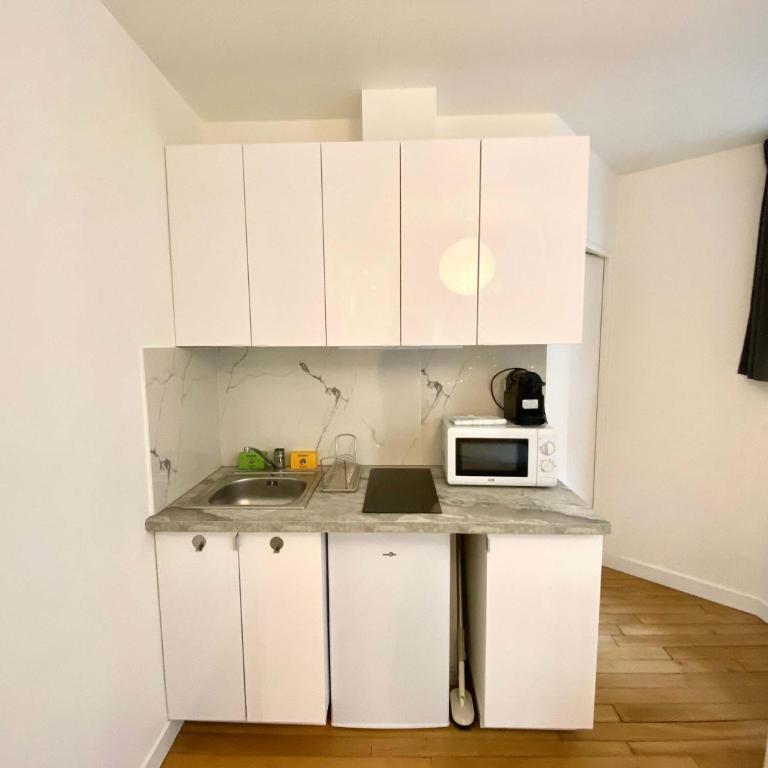 New 422 Suite Louis - Cosy Apartment Paris Center - Studio - 8