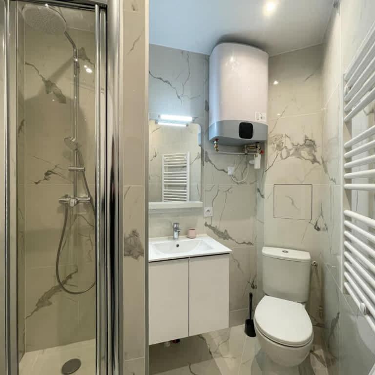 New 422 Suite Louis - Cosy Apartment Paris Center - Studio - 10