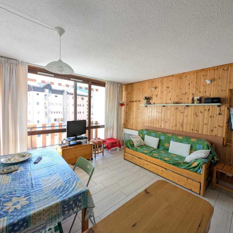 Studio lumineux avec balcon sud et parking à Montgenèvre, animaux admis - FR-1-445-53 - Estudio - 15