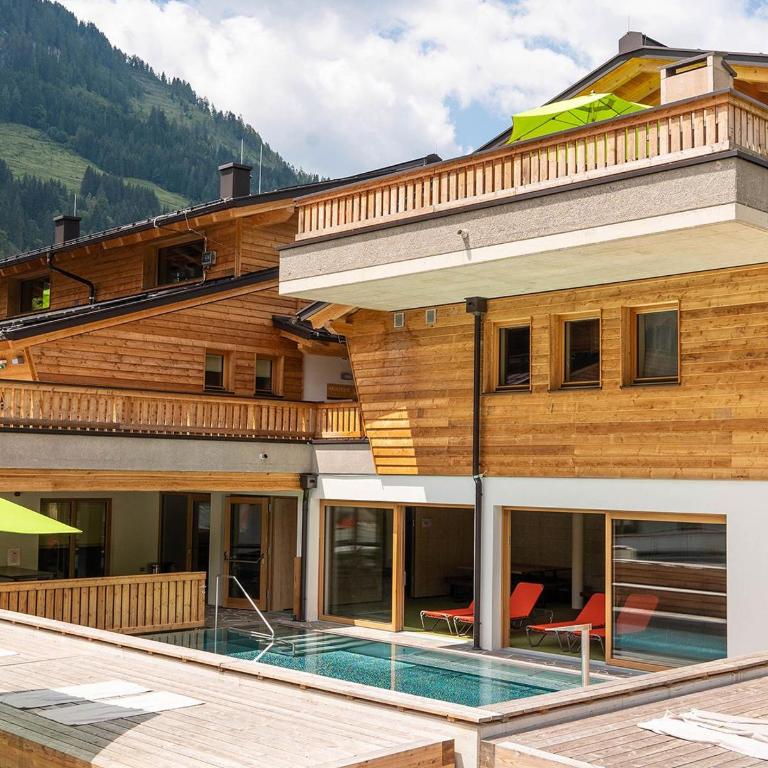 Alpin Chalet Kleinarl - Eight-Bedroom House - 2