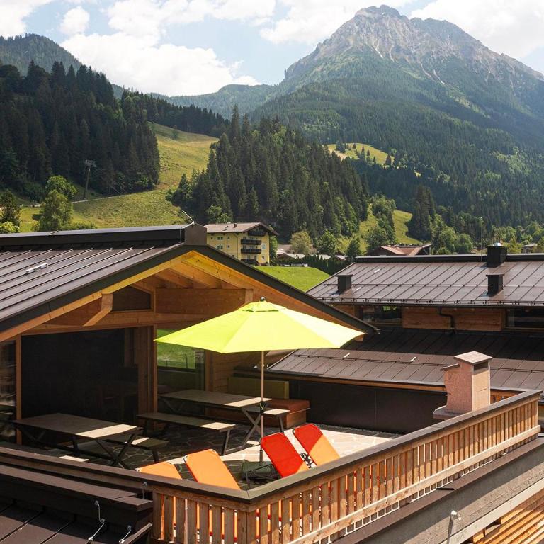 Alpin Chalet Kleinarl - Eight-Bedroom House - 3