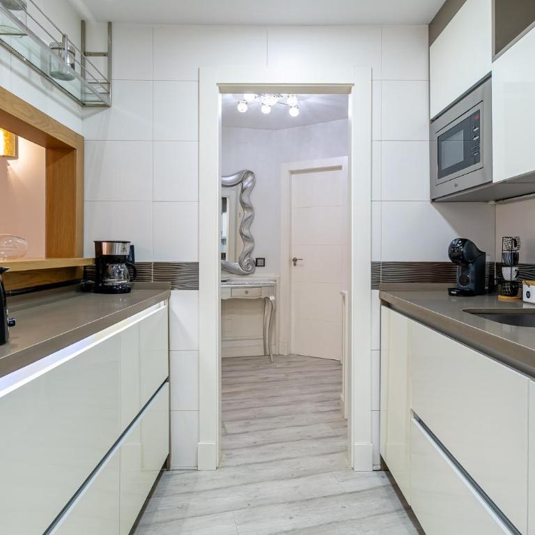 Puerto Marina Terrace Apartment, 1 min from the BEACH - Apartamento de 1 dormitorio - 38