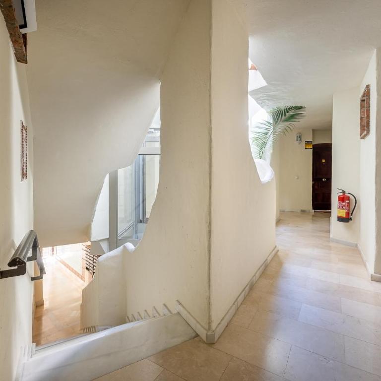 Puerto Marina Terrace Apartment, 1 min from the BEACH - Apartamento de 1 dormitorio - 48