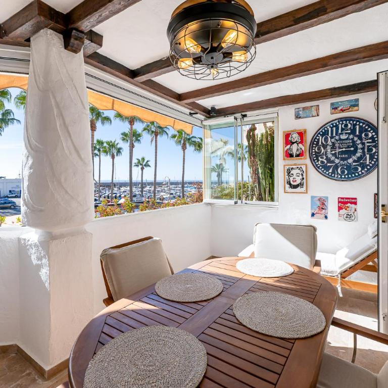 Puerto Marina Terrace Apartment, 1 min from the BEACH - Apartamento de 1 dormitorio - 24