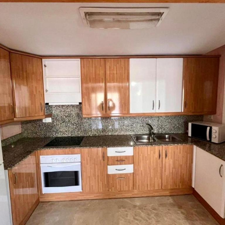 Ventura Park CC3 - Three-Bedroom Apartment - 3
