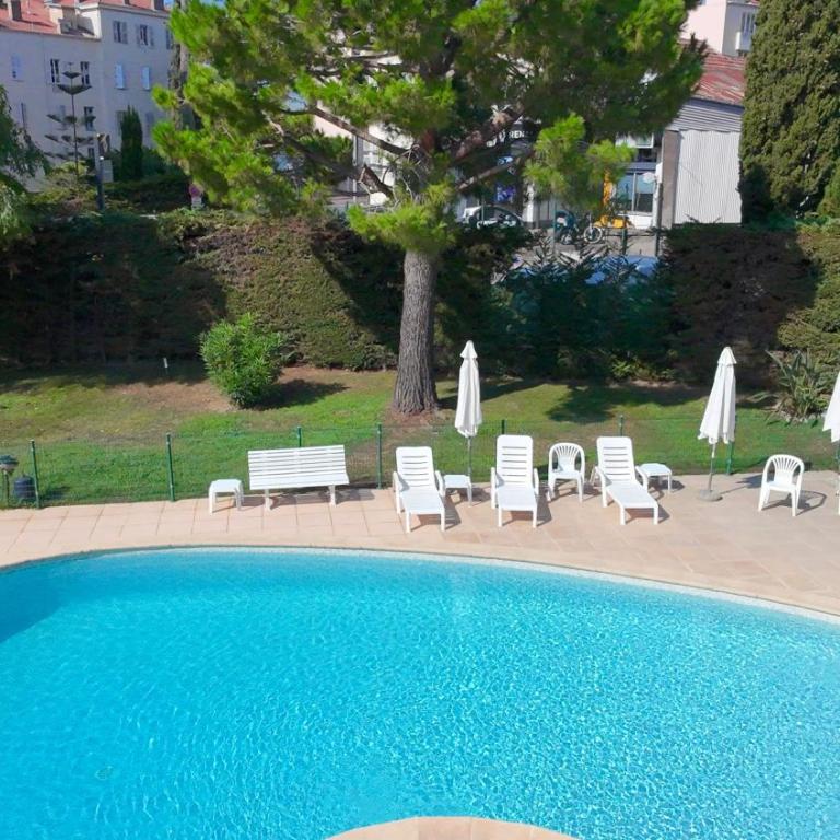 The Noailles - Lovely flat with swimming pool five minutes from the beach - Apartment mit 3 Schlafzimmern und Balkon - 3