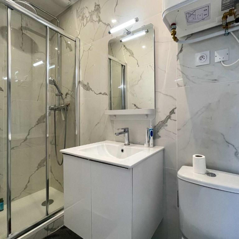 New 457 Suite Chaplin- Cosy Apartment Paris Center - Studio - 10