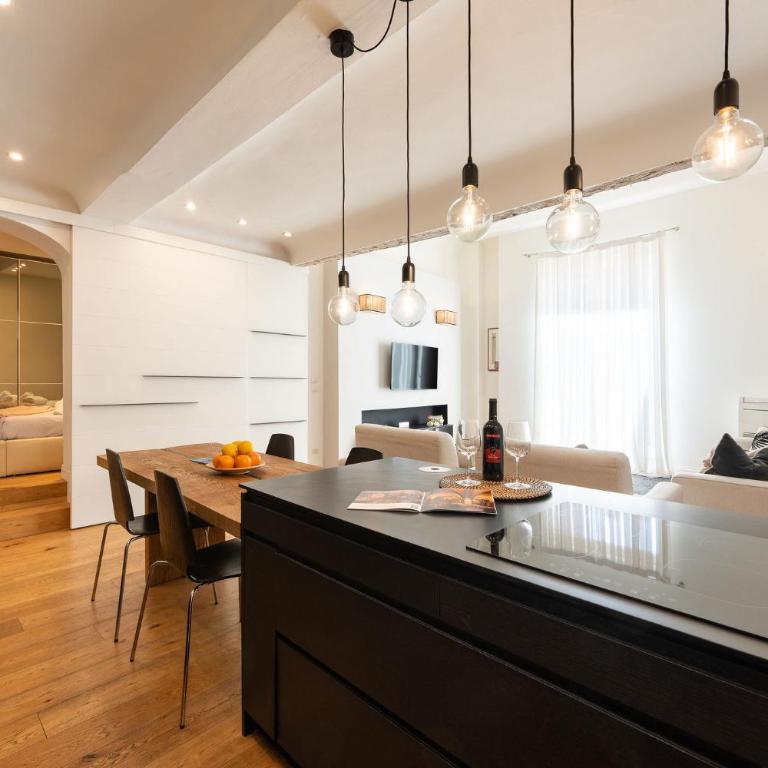 Keys of Italy - Alpha Beta Gamma - Tornabuoni 5 - Luxury apartments in the fashion district - Appartamento Superior con 1 Camera da Letto e Balcone - 7