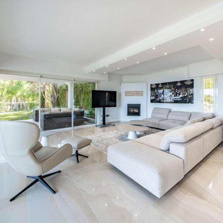 Stunning villa with sea view in Vallauris - Villa - 24