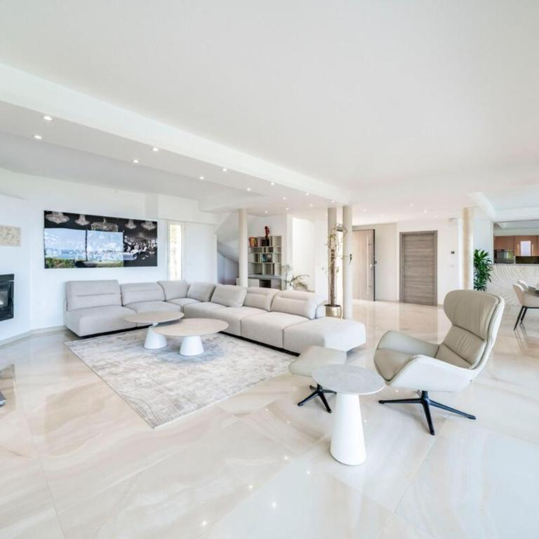 Stunning villa with sea view in Vallauris - Villa - 25
