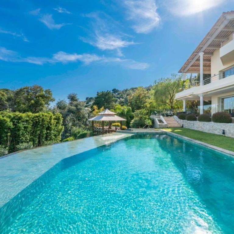 Stunning villa with sea view in Vallauris - Villa - 67