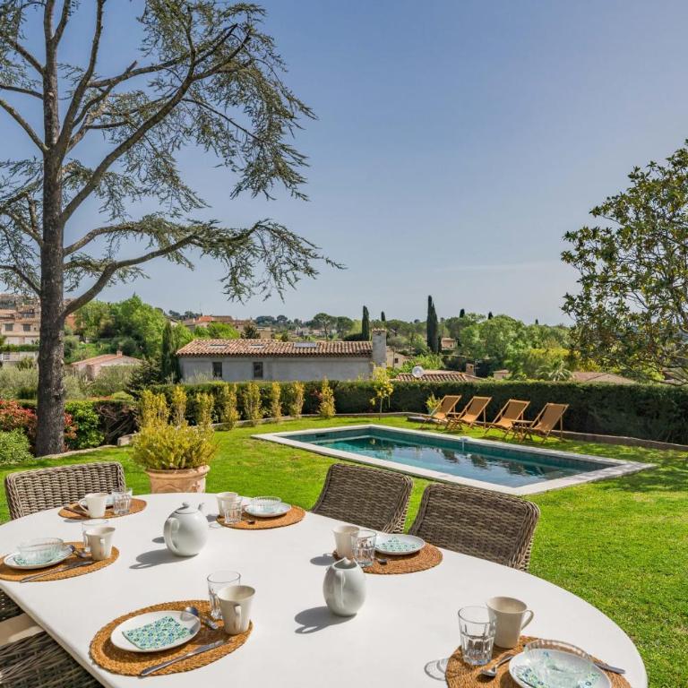 Authentic villa with swimming pool in La Colle-sur-Loup - Villa avec Piscine Privée - 17