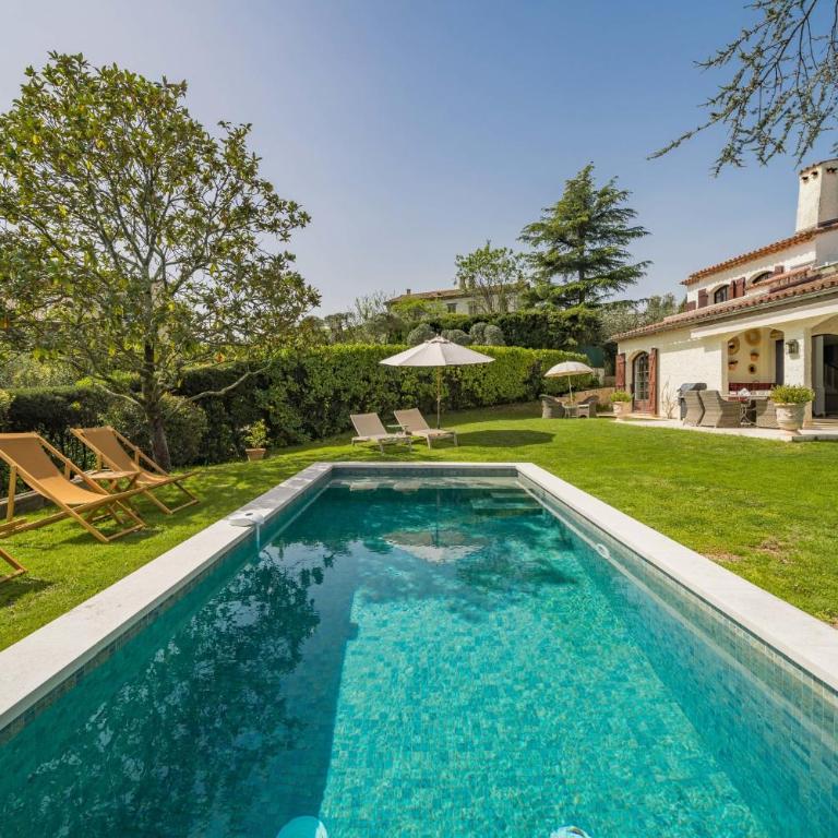Authentic villa with swimming pool in La Colle-sur-Loup - Villa avec Piscine Privée - 35
