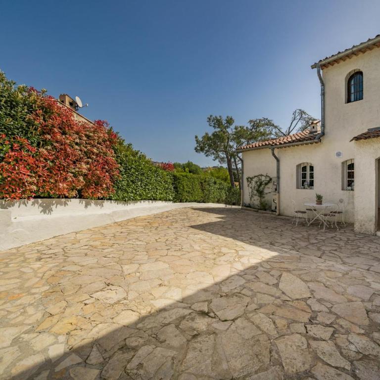 Authentic villa with swimming pool in La Colle-sur-Loup - Villa avec Piscine Privée - 38