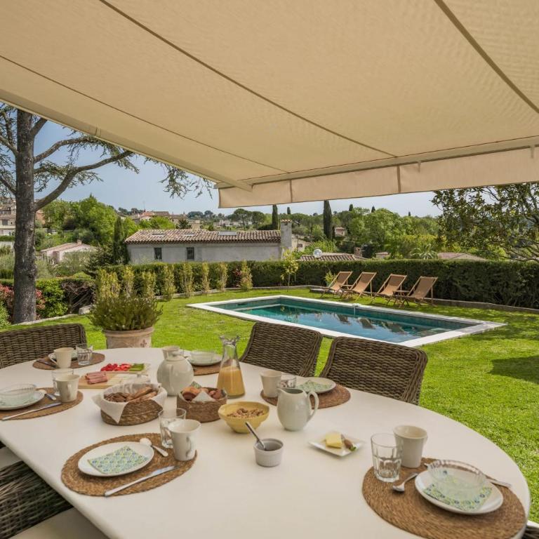 Authentic villa with swimming pool in La Colle-sur-Loup - Villa avec Piscine Privée - 39