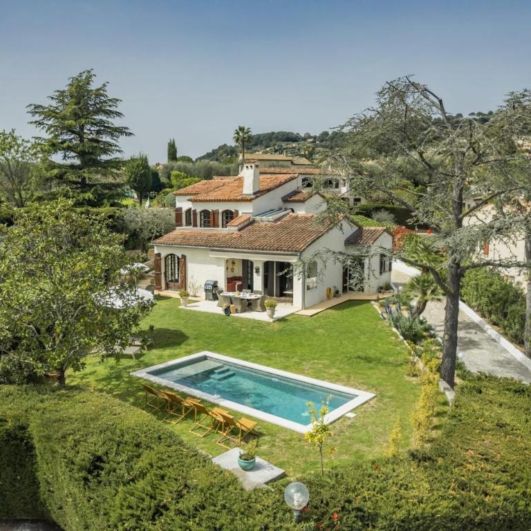Authentic villa with swimming pool in La Colle-sur-Loup - Villa avec Piscine Privée - 48