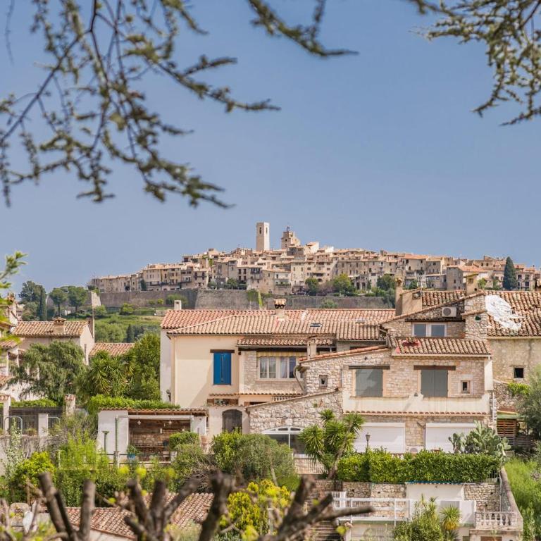 Authentic villa with swimming pool in La Colle-sur-Loup - Villa avec Piscine Privée - 42