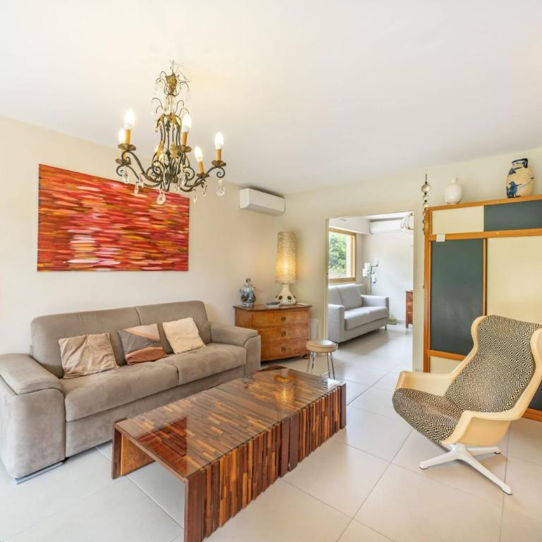Pleasant 2 bedroom with large terrace - Appartement - 4