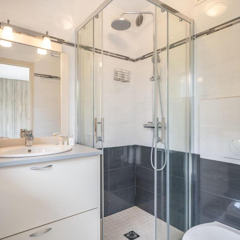 Pleasant 2 bedroom with large terrace - Appartement - 13