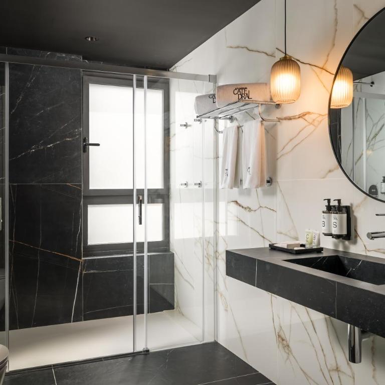 Hotel Barcelona Catedral 4 Sup - Queen Room - Disability Access - 9