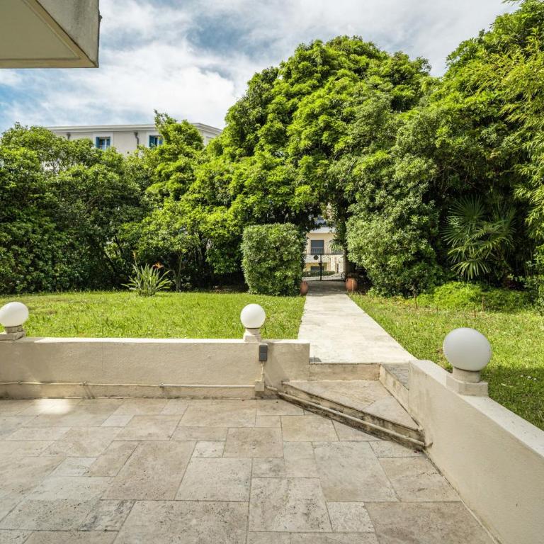Pleasant 2 bedroom with large terrace - Appartement - 18