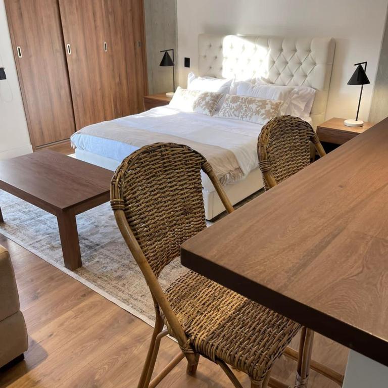 Loft poblado con parqueadero - One-Bedroom Apartment - 1