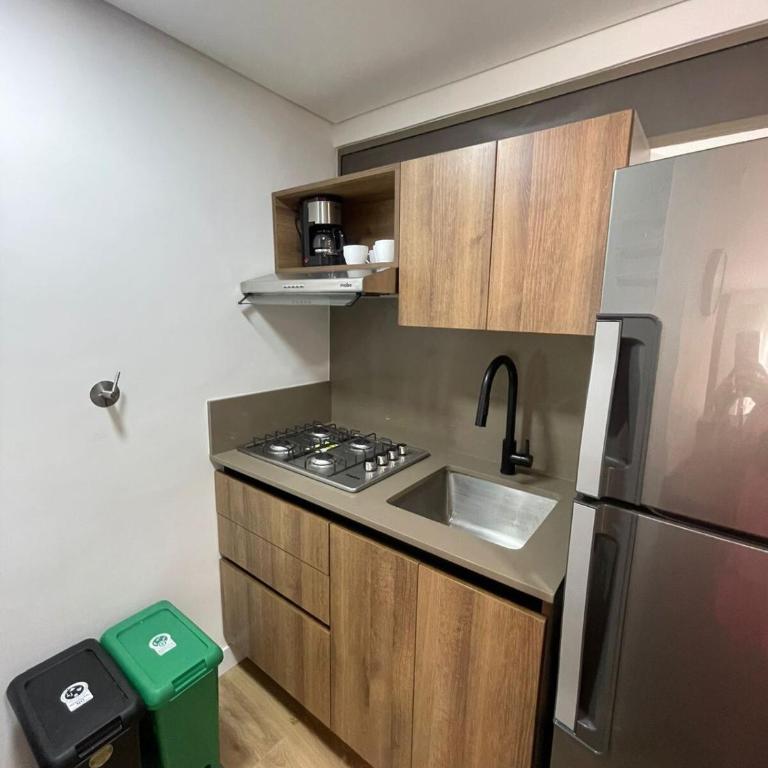 Loft poblado con parqueadero - One-Bedroom Apartment - 8