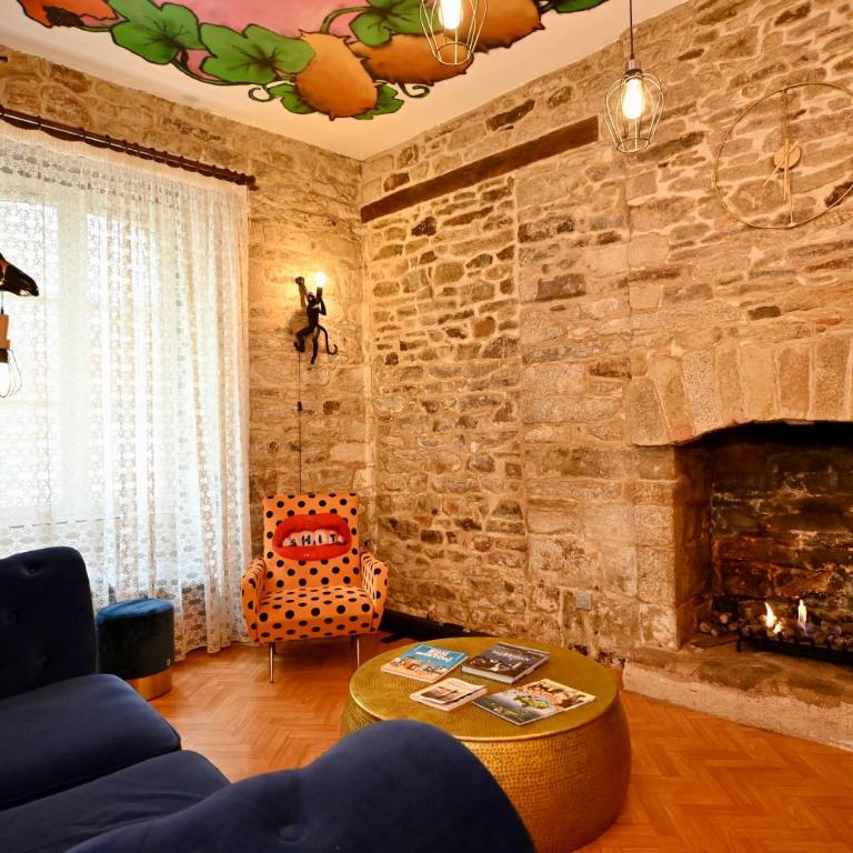 Appartement Centre Historique Cheminée, Mur en Pierre & Déco Jungle - L'ÉCRIN BRETON - Appartamento con 1 Camera da Letto - 15