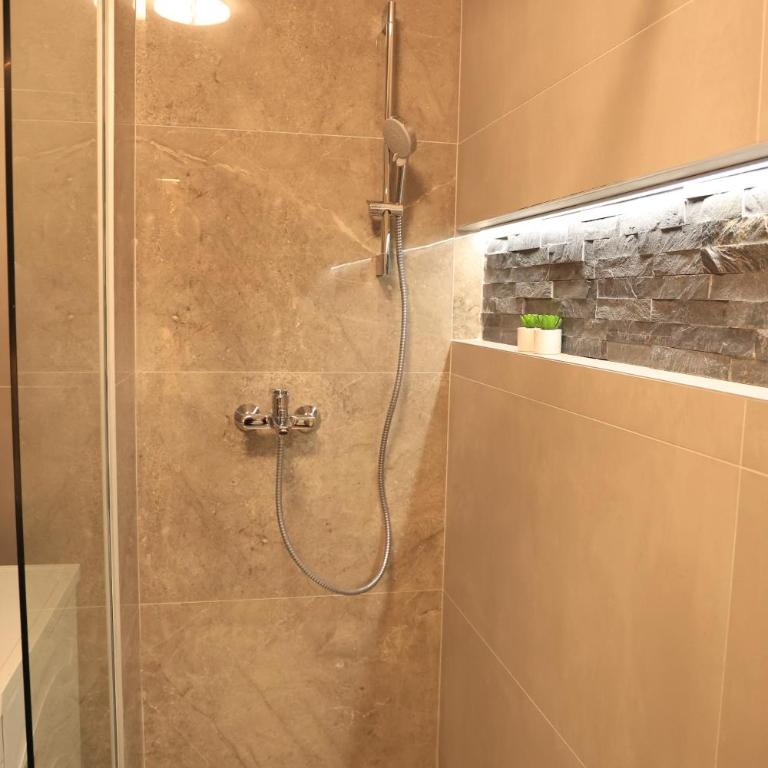 Heaven Luxury Stay - Prime Location with Free Parking - Apartman sa 1 Spavaćom Sobom - 16