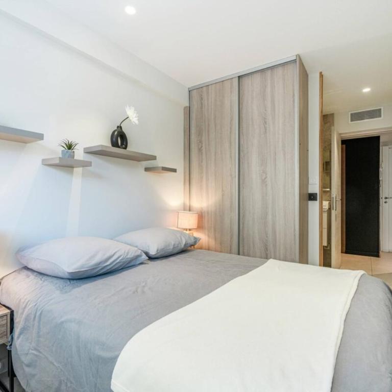 Wonderful 2 bedroom in the old Suquet - Appartement - 4