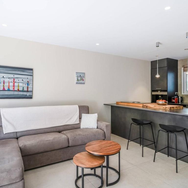 Wonderful 2 bedroom in the old Suquet - Appartement - 9