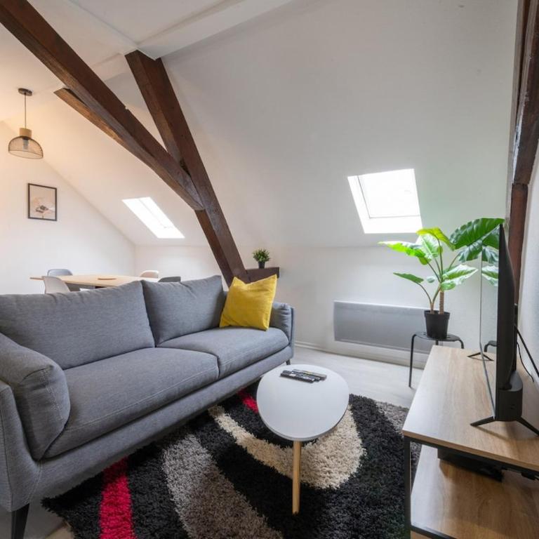 Très bel appartement proche centre Stationnement rue Gratuit - One-Bedroom Apartment - 2