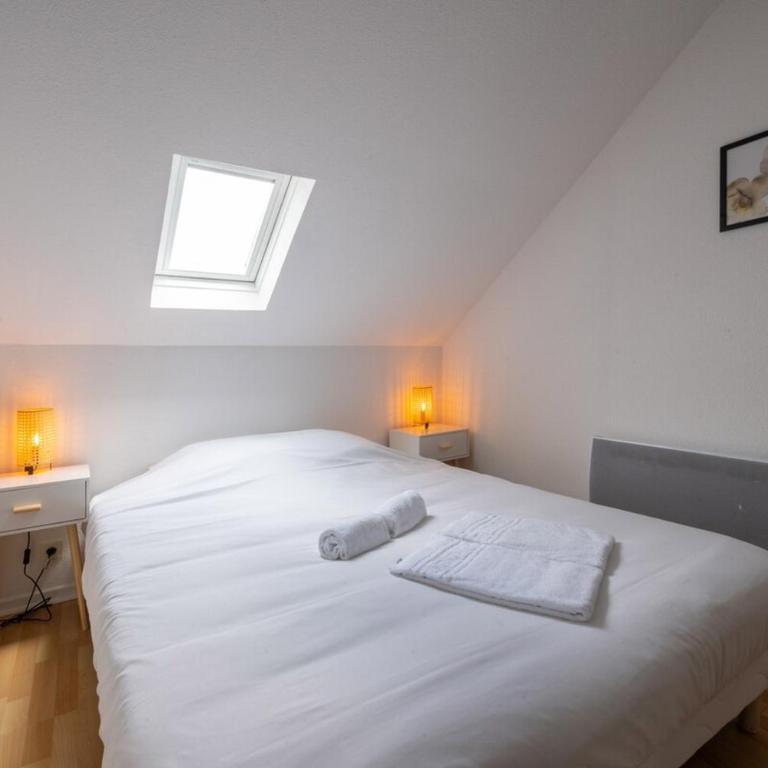 Très bel appartement proche centre Stationnement rue Gratuit - One-Bedroom Apartment - 4